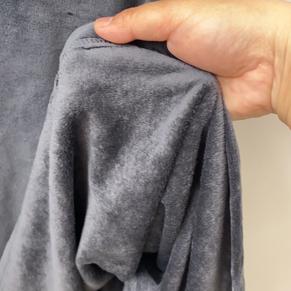 La vie en rose loungewear gray ponchos - Picture 9 of 9